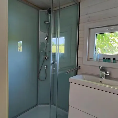 Casa vacanze Tinyhousebeidresden Mit Fasssauna Klein Aber Fein, Alleinlage Direkt Am Naturteich, Grosse Terrasse - Naehe Saechsische Schweiz Und Dresden *