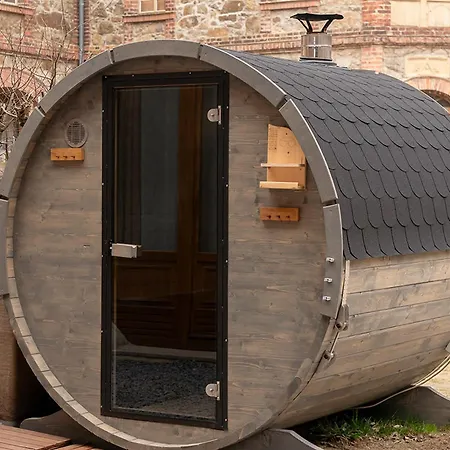 Tiny House Am Naturteich Mit Terrasse & Kamin - Fuer Bis Zu 5 Personen - Fuer Kurzentschlossene Dom wakacyjny Großharthau